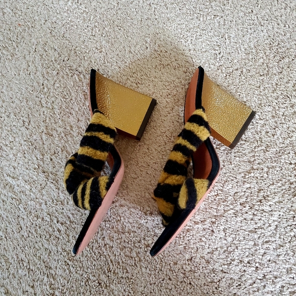 HTF Coach Sherpa Tiger Mules - Picture 3 of 8